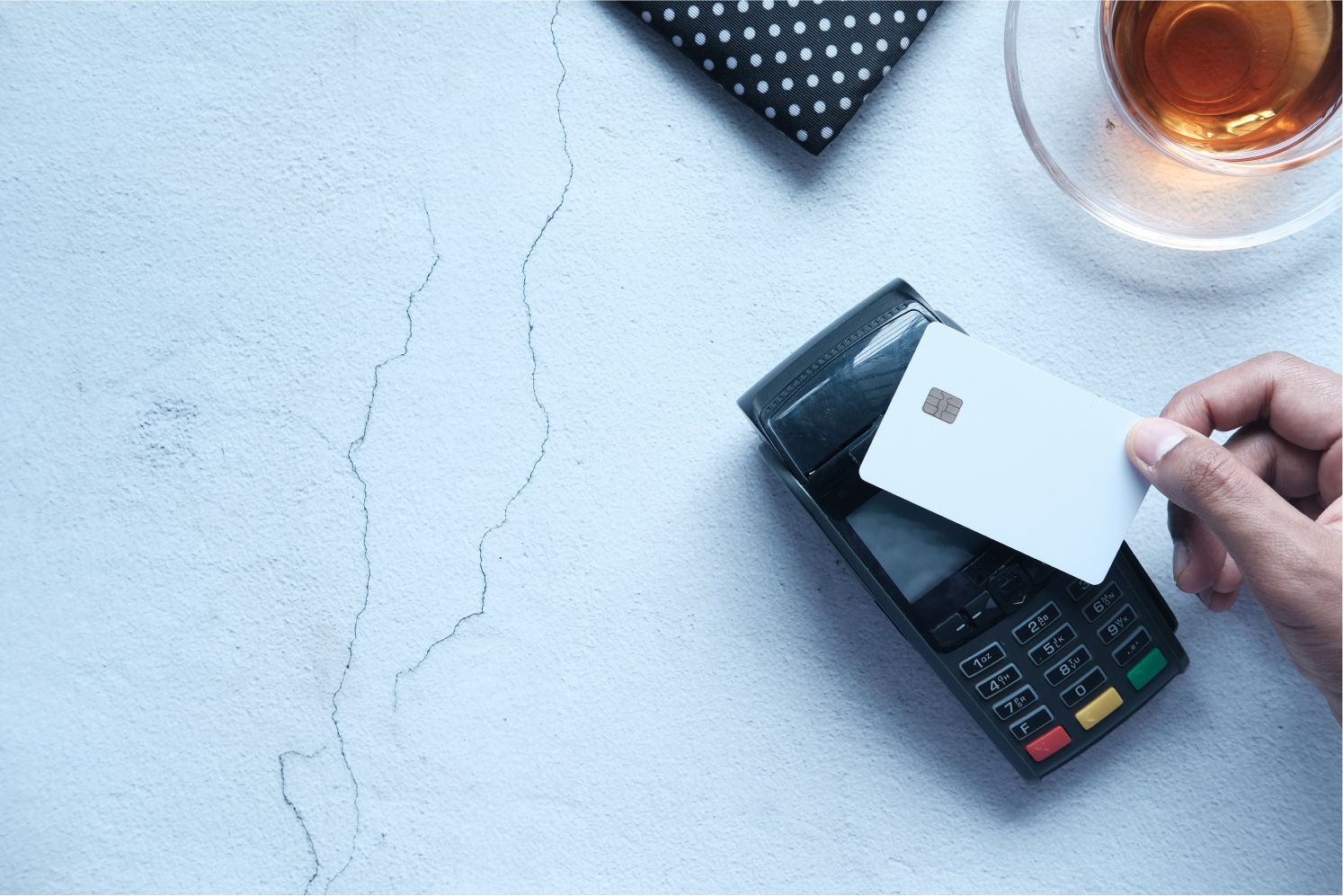 credit card chip tap to pay image